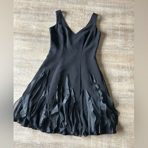 White House Black Market Black Cocktail Dress 4 Sleeveless V-Neck Chiffon Hem